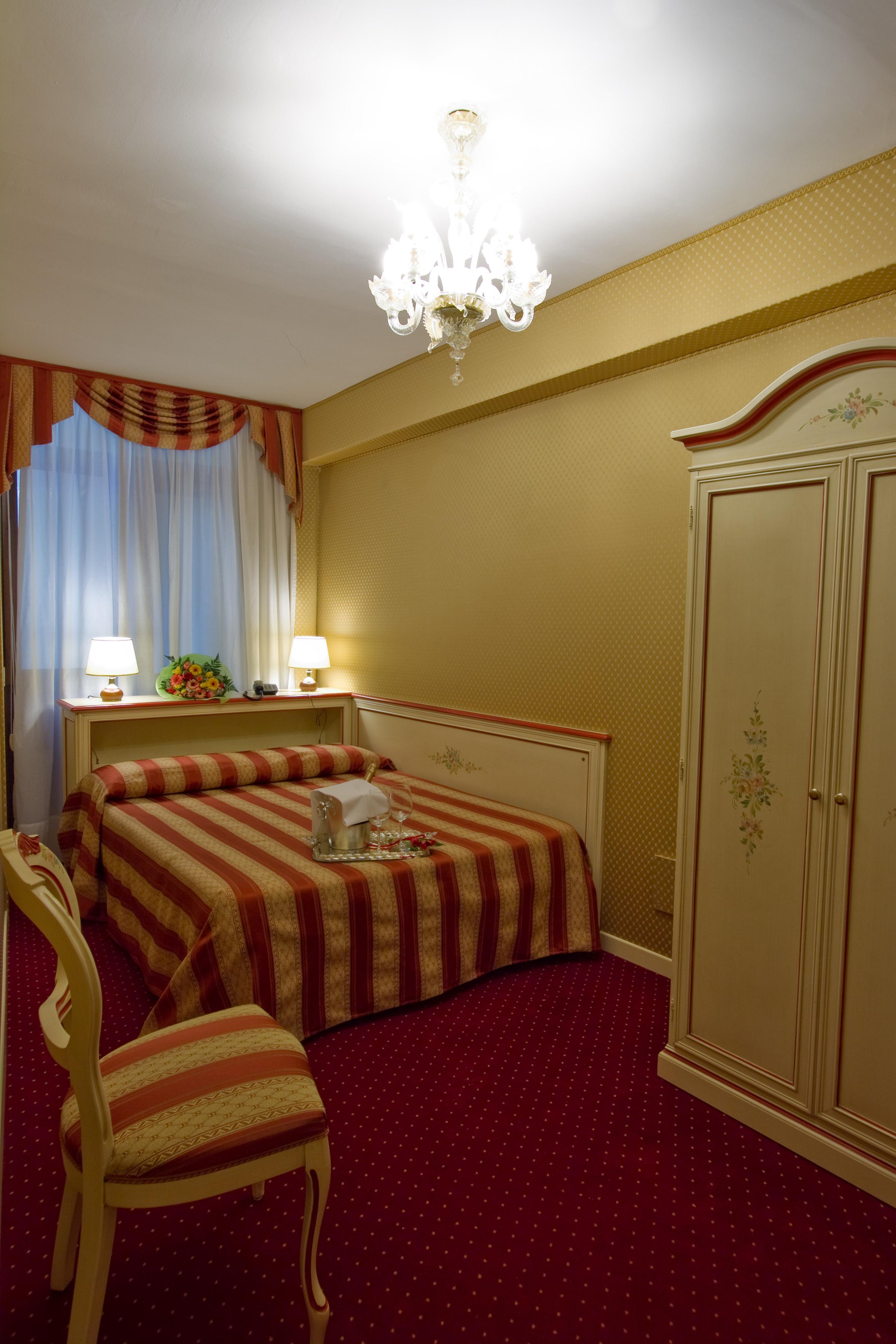 Conterie 3*