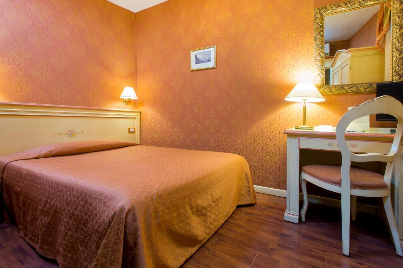 Hotel Conterie 3*