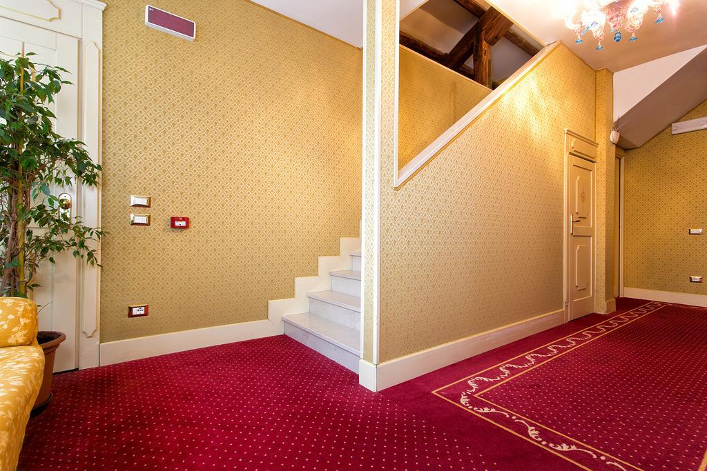Hotel Conterie