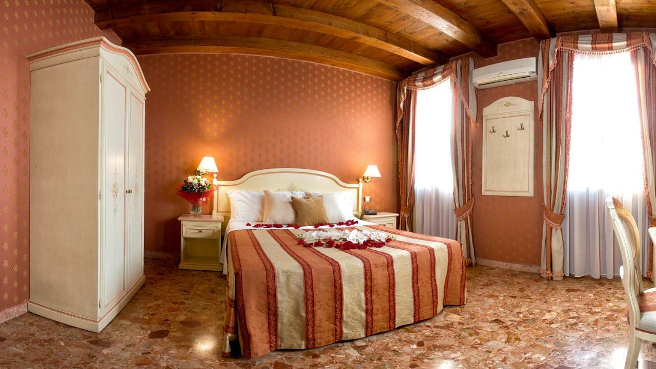 Conterie Hotel